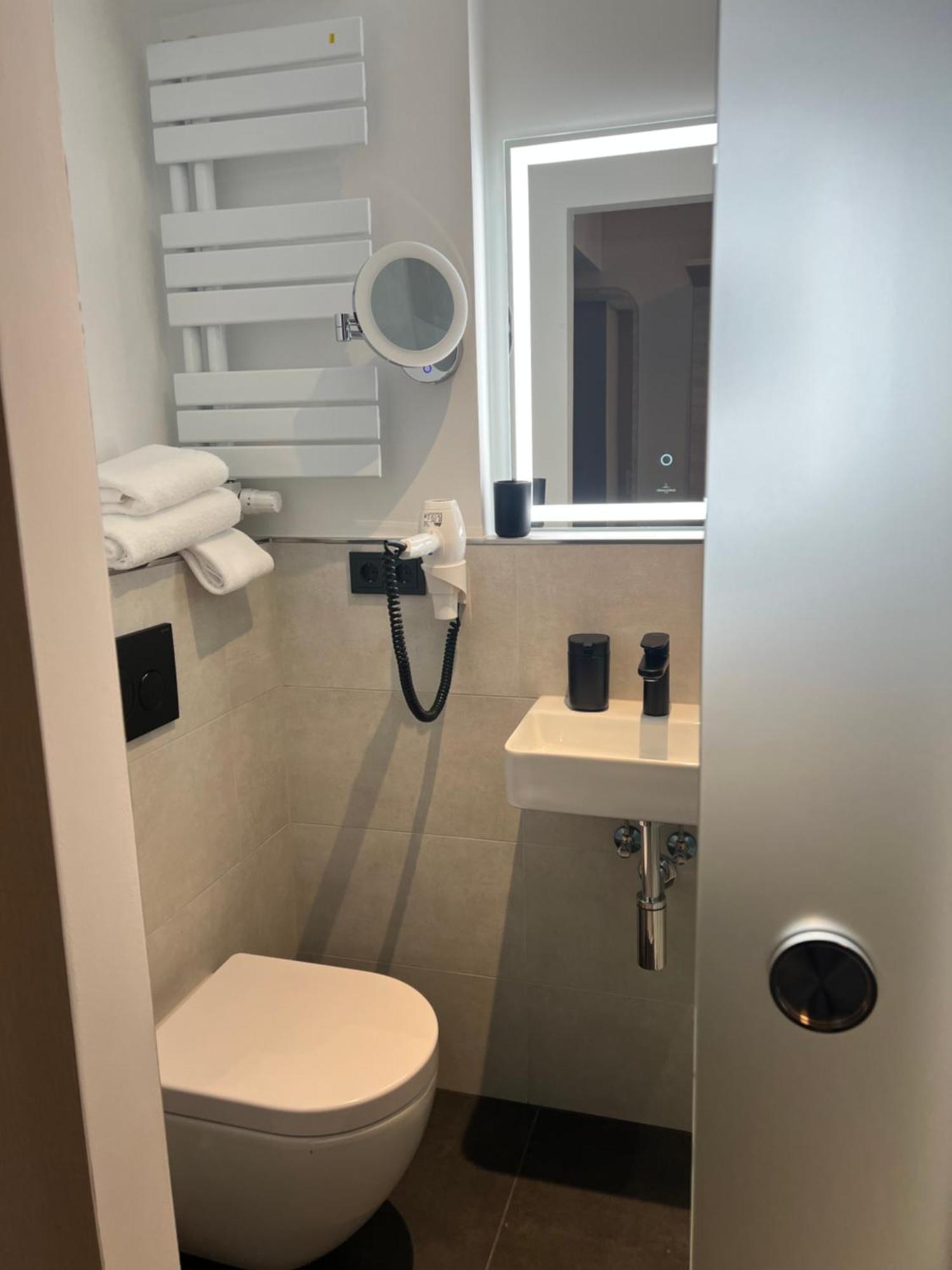 Hotel Aal-Kate Wuppertal Esterno foto